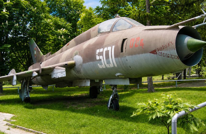 Самолет Су-22 в Баня